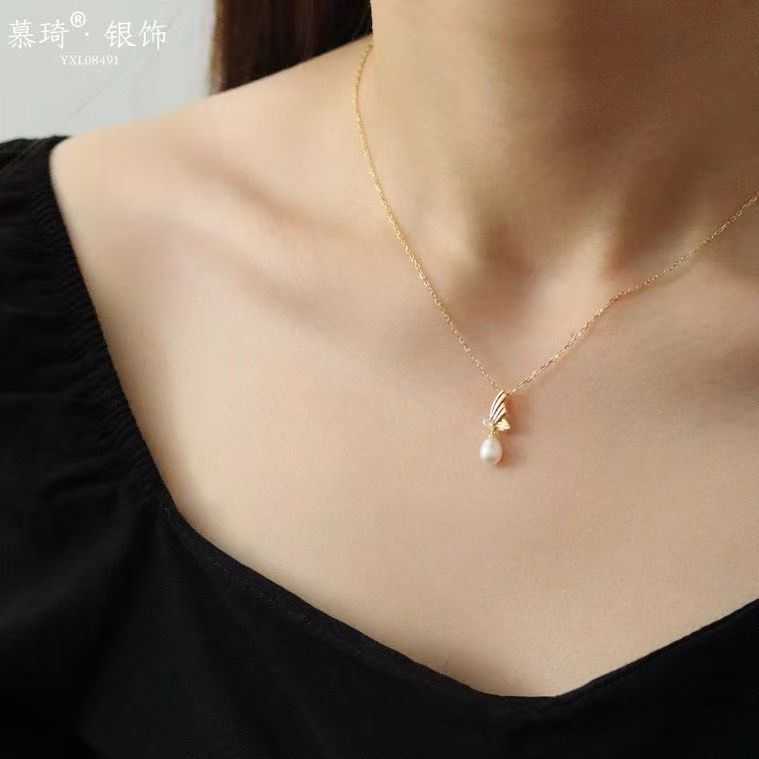 Delicate necklace