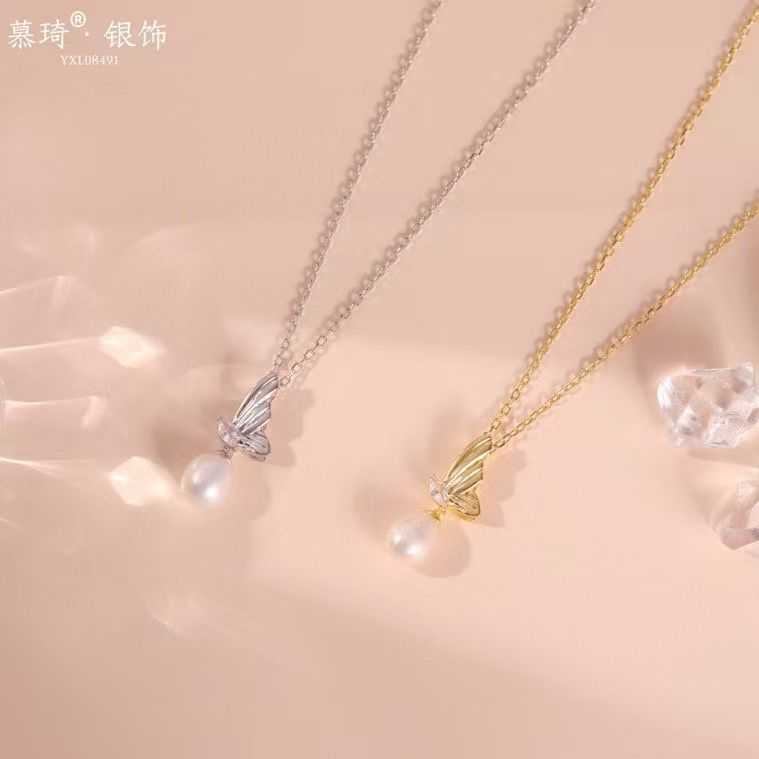 Delicate necklace